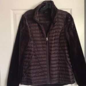 Light weight puffer with plush sleeves